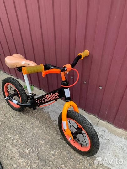 Беговел для малышей от 2 лет