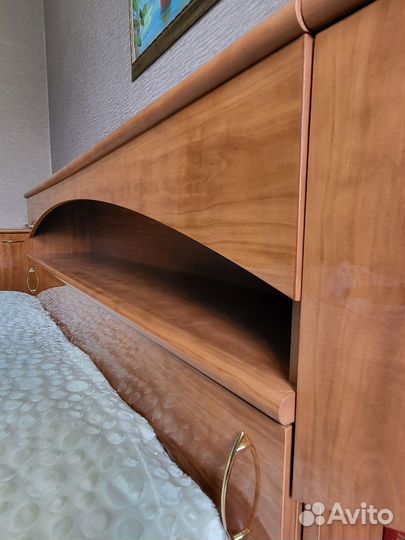 Спальный гарнитур бу