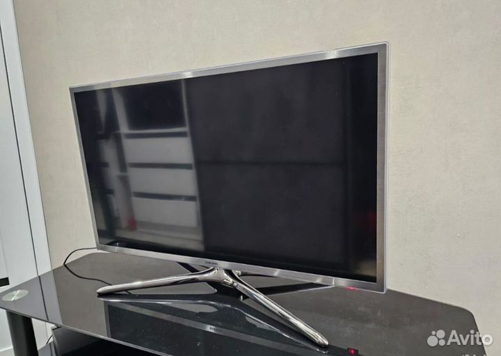 Самсунг UE32F6200, 81см, Full HD, DVB-T2, USB