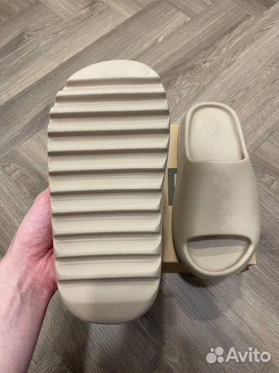 Adidas Yeezy Slide
