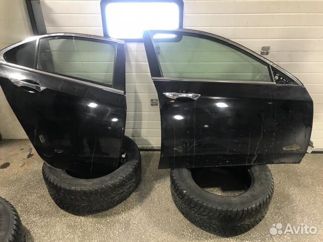 Правые двери