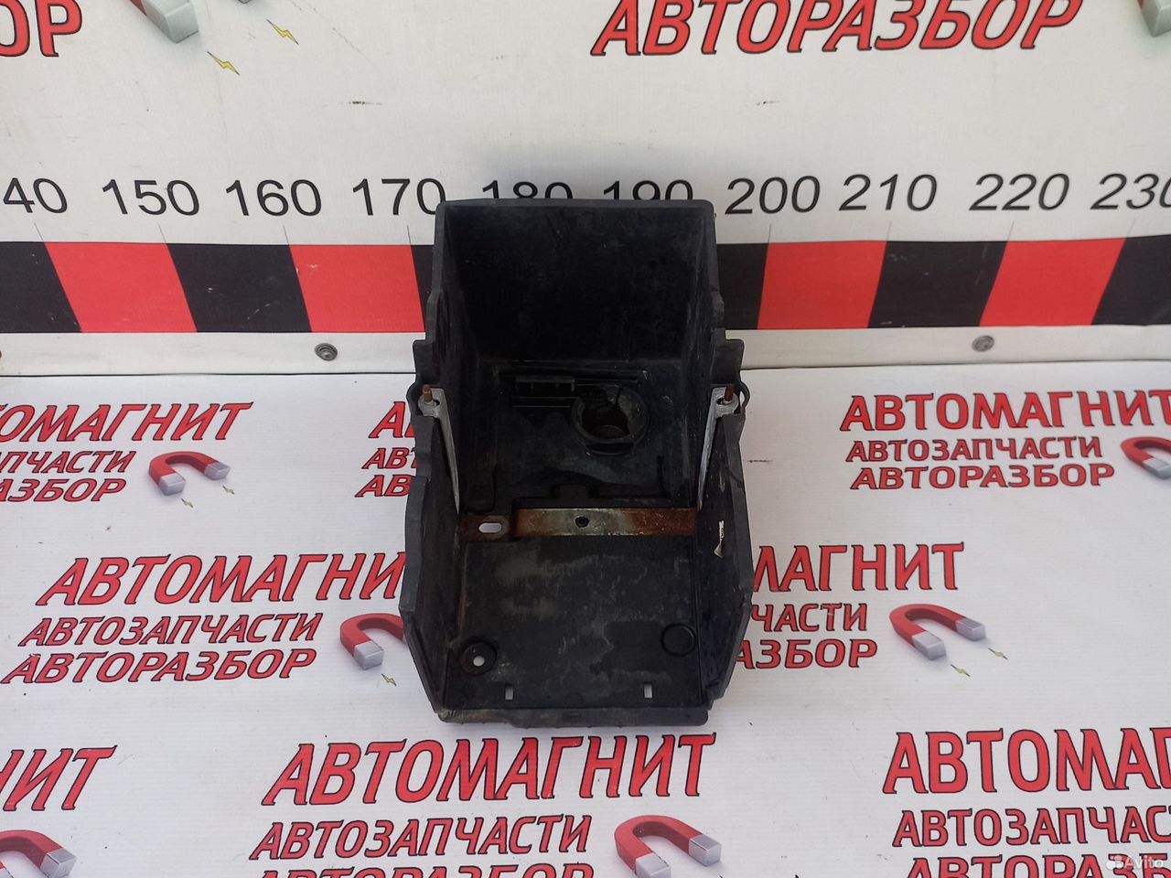 Площадка аккумулятора Форд Фокус 3