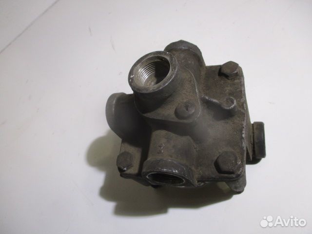 Ускорительный клапан Wabco 9730113000