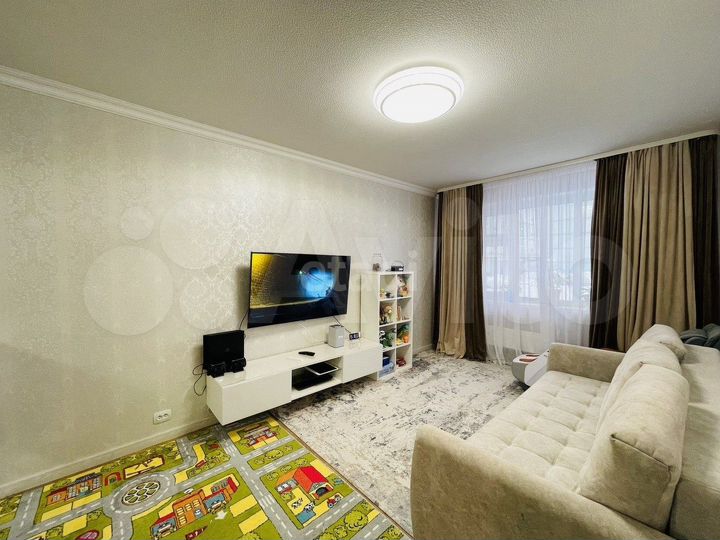 2-к. квартира, 53 м², 1/5 эт.