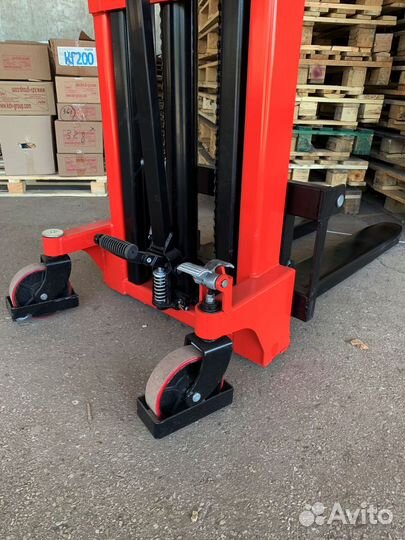 Штабелёр гидравлический