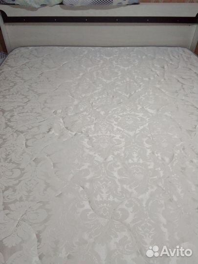 Кровать двухспальная