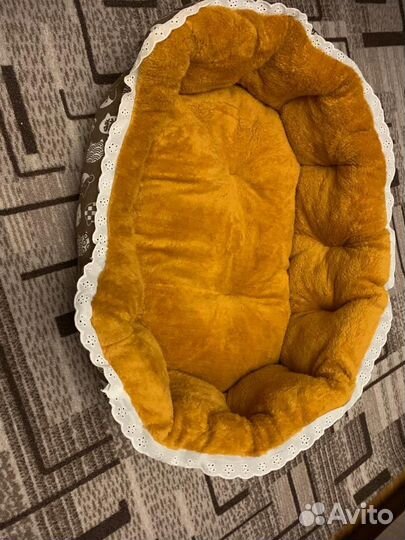 Лежанка для собак и кошек