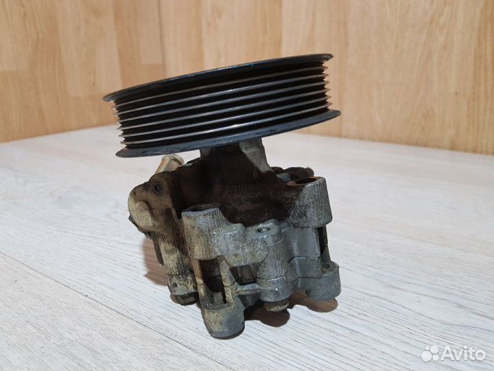 Насос гидроуселителя руля Toyota Estima TA-ACR40W