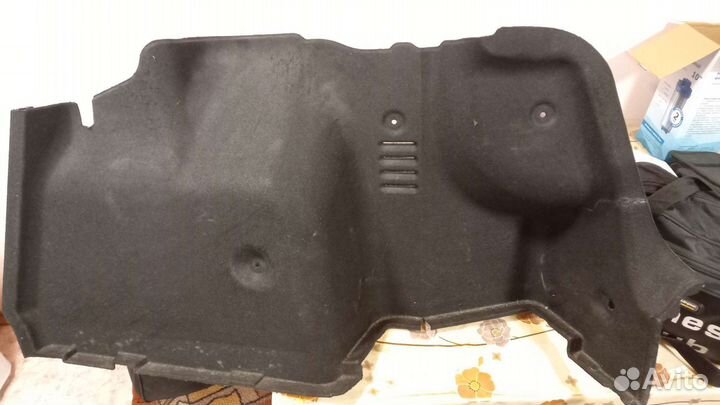 Обшивка багажника, козырек,тоннель центр