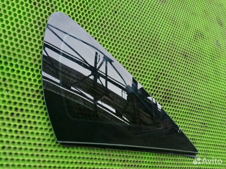 Стекло глухое заднее Форд Focus II 2005-2011
