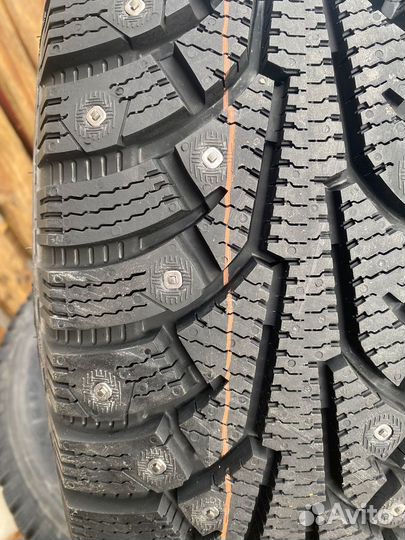 Nokian Tyres Nordman 5 SUV 215/70 R15