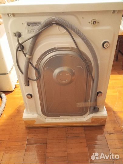Стиральная машина samsung wf8590nmw8 новая