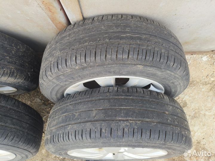 Комплект летних колес R15 Hyundai Solaris