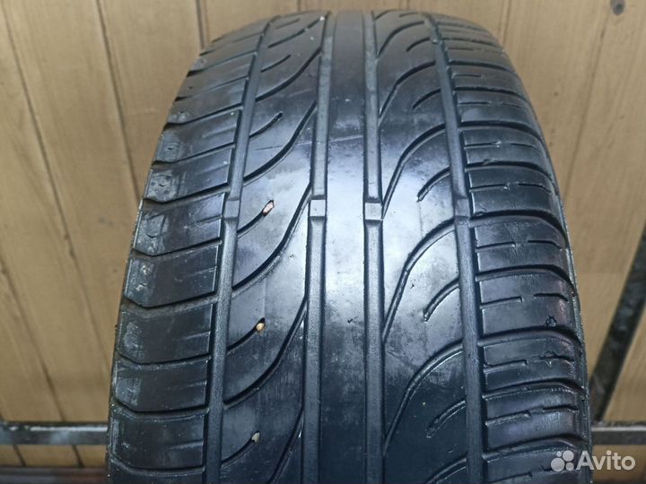 GT Radial Champiro 128 235/60 R16 100H