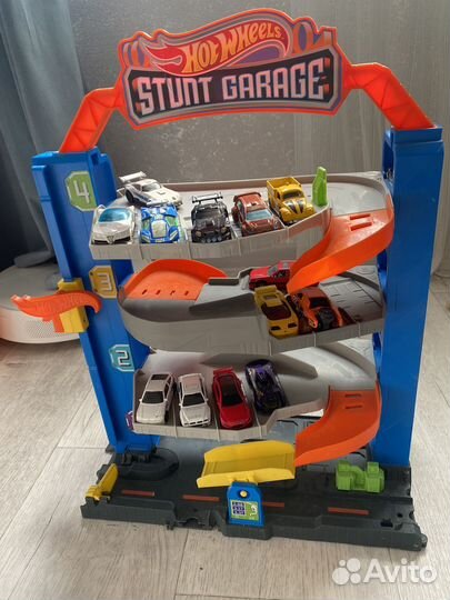 Hot wheels трек гараж
