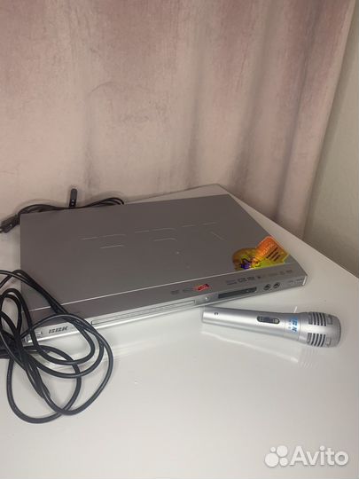 Караоке, Dvd проигрыватель BBK dv511si с микро