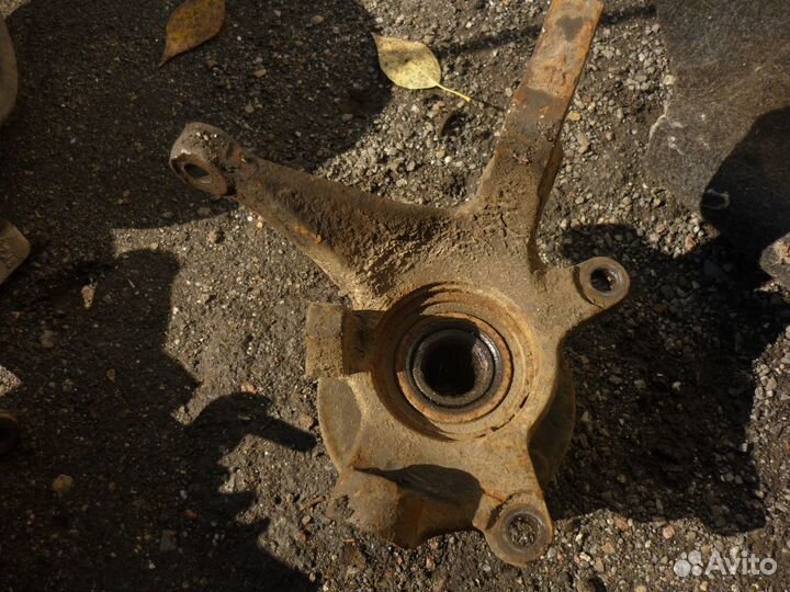 Поворотный кулак передний левый Хундай Элантра 3XD