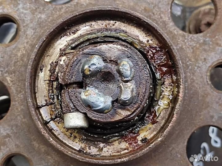 Кулак поворотный передний правый w211 E-class 6