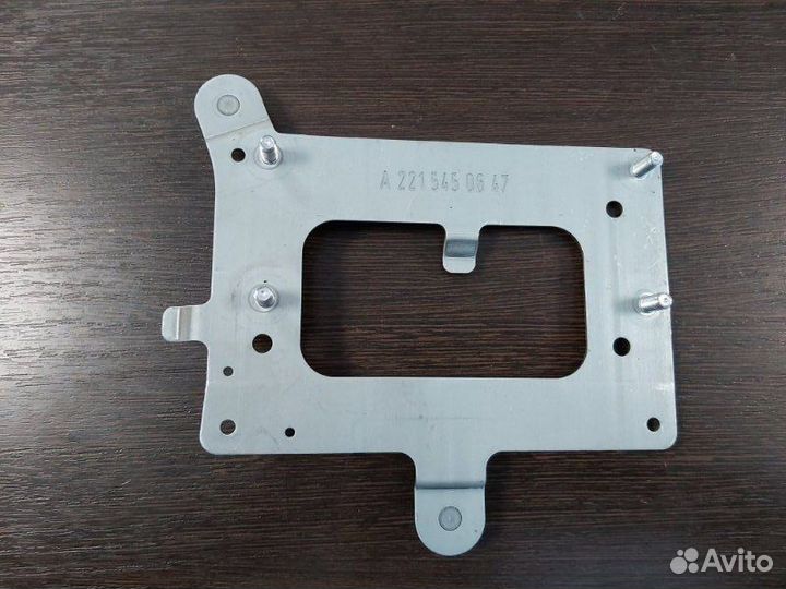 Кронштейн Mercedes S 500 4Matic W221 273 968 2008