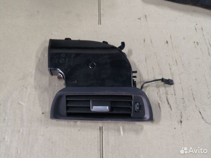 Дефлектор обдува салона BMW 7 F01/F02 2011г