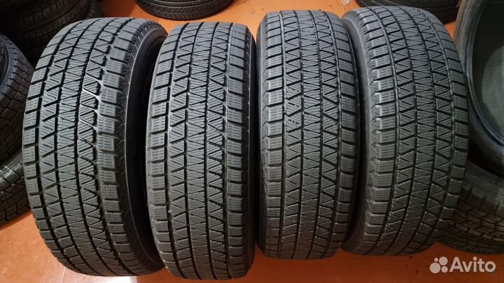 Bridgestone Blizzak DM-V3 235/65 R18