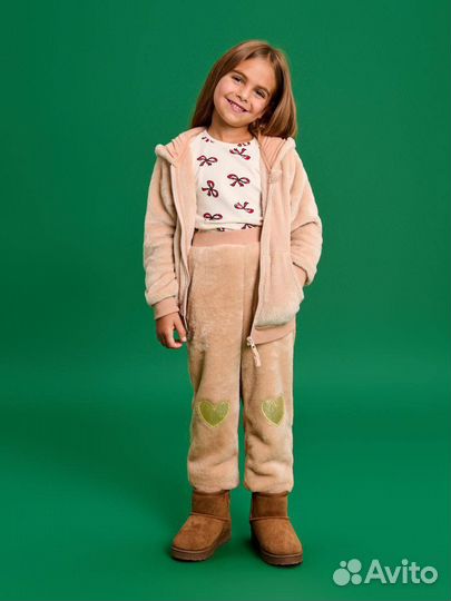 Велюровая толстовка на молнии для девочки