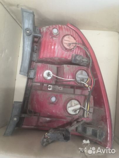 Фара Kia sportage 2 задняя левая