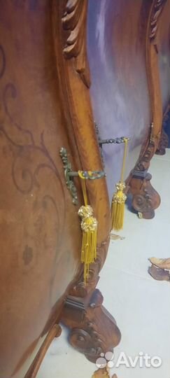 Антикварный буфет модерн