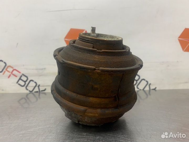 Подушка крепления двигателя Mercedes C-Class W203