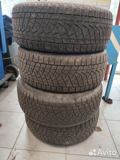 Bridgestone Blizzak DM-Z3 235/55 R18 73J