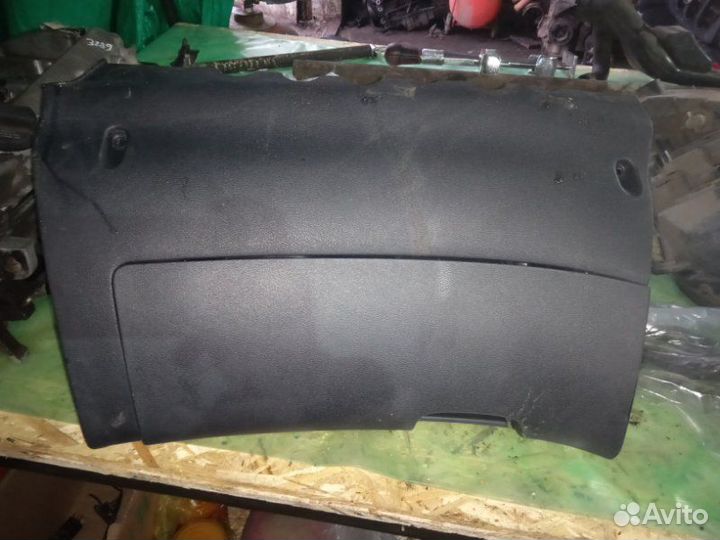 Бардачок Skoda Octavia