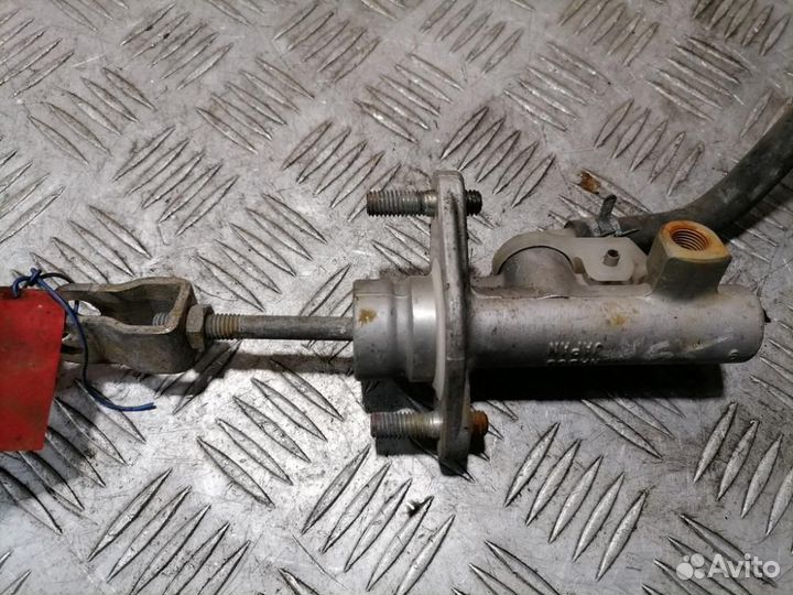 Цилиндр сцепления главный Mitsubishi Lancer 9