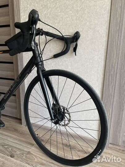 Шоссейник outleap trackway (вместе с педалями)