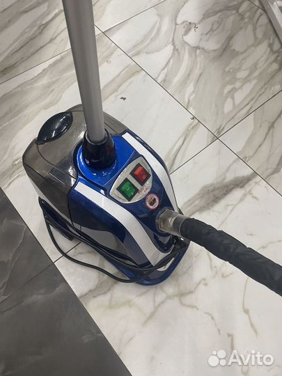 Отпариватель для одежды вертикальный