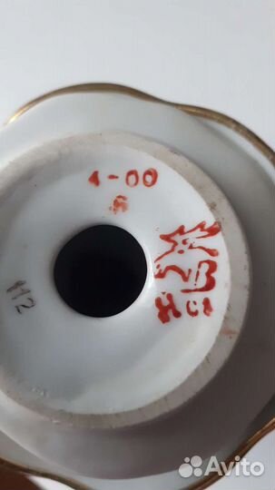 Статуэтка Девушка с голубем