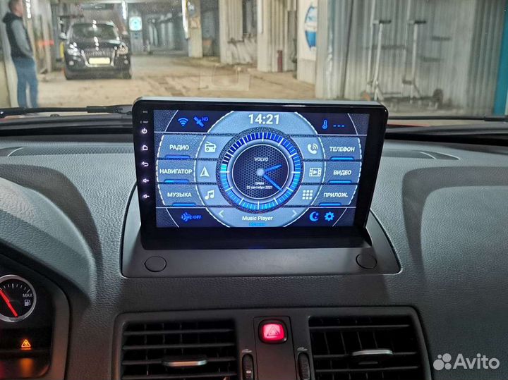 Монитор для Вольво хс90 в торпеду