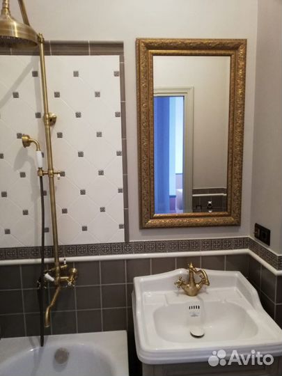 Изготовление зеркал под заказ монтаж