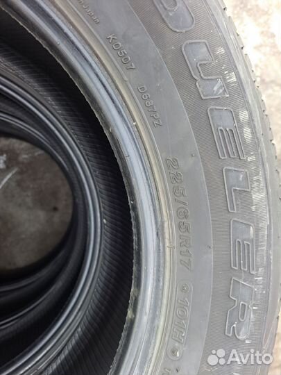 Bridgestone Dueler H/T 687 225/65 R17