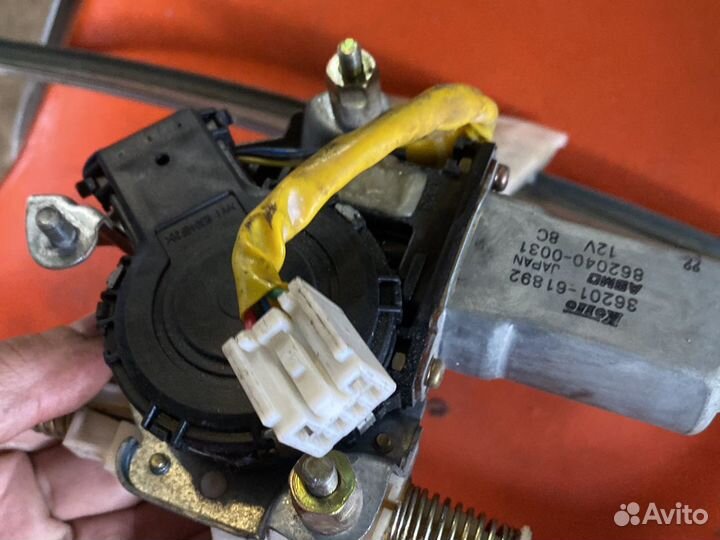 Стеклоподъемник Передний правый Мазда мпв