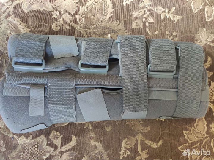 Ортез на коленный сустав