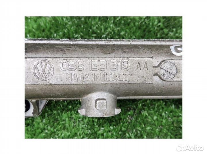 Топливная рампа Volkswagen Golf 1.4 2001