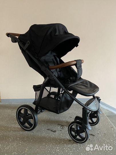 Прогулочная коляска tomix