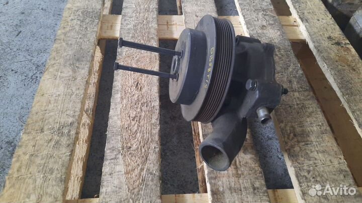 Помпа двигателя Doosan S255NLC-V