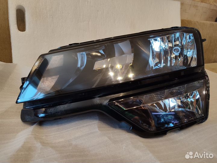 Фара левая Skoda Karoq 57B941015