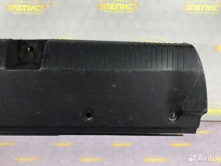 Накладка порога багажника Opel Vectra B