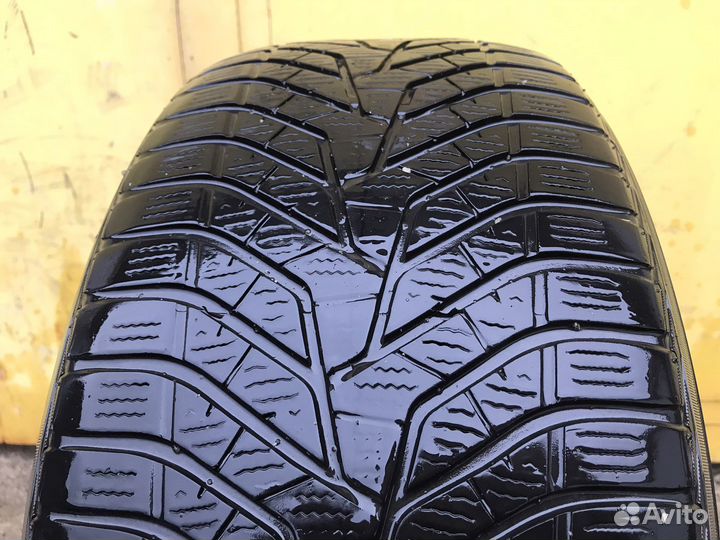 Yokohama W.Drive V905 245/45 R19