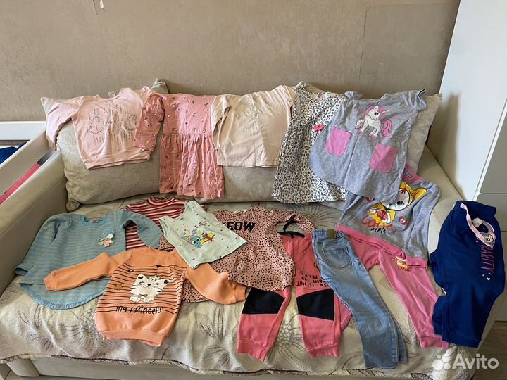 Одежда для девочки пакетом 3-4 года