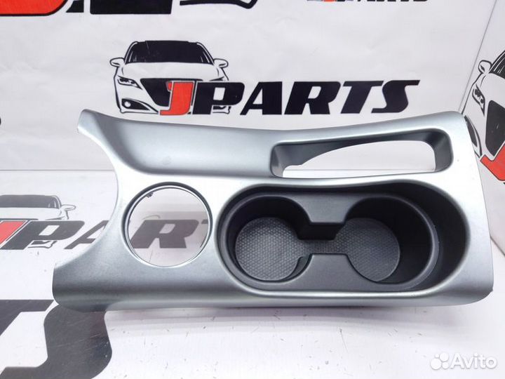 Подстаканник Mitsubishi Outlander XL