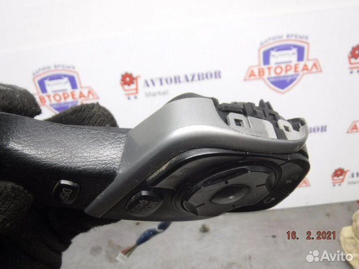 Кнопка многофункциональная левая Toyota Camry 50