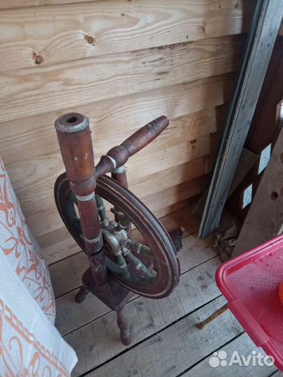 Прялка деревянная старинная
